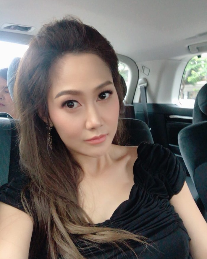 จอดรถใส่เบรคมือ จอดรถใส่เบรคมือ