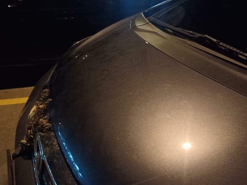 จอดรถใส่เบรคมือ จอดรถใส่เบรคมือ