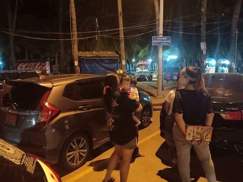 จอดรถใส่เบรคมือ จอดรถใส่เบรคมือ