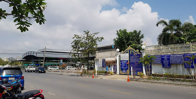 ป้าทุบรถ ป้าทุบรถ