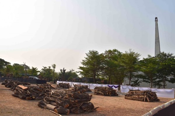 รถทัวร์เบรกแตก รถทัวร์เบรกแตก