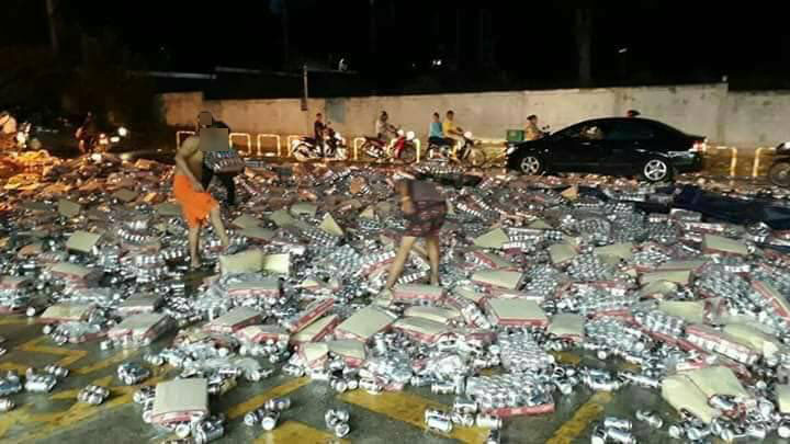 รถบรรทุกเบียร์คว่ำ รถบรรทุกเบียร์คว่ำ