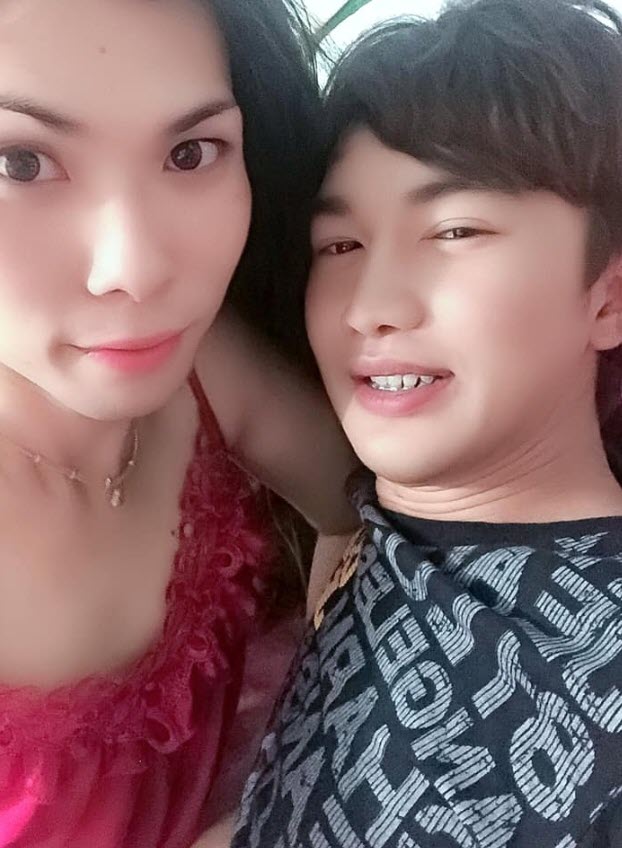 เอ็กซ์ Let Me In เอ็กซ์ Let Me In