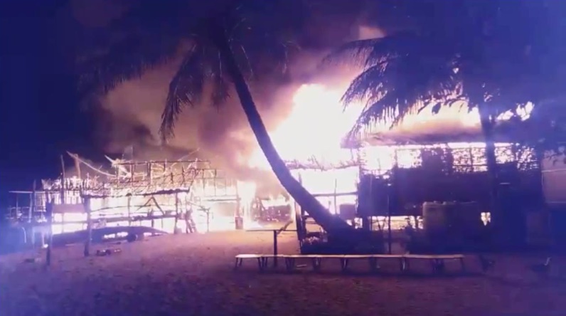 ไฟไหม้หมู่บ้านมอแกน ไฟไหม้หมู่บ้านมอแกน