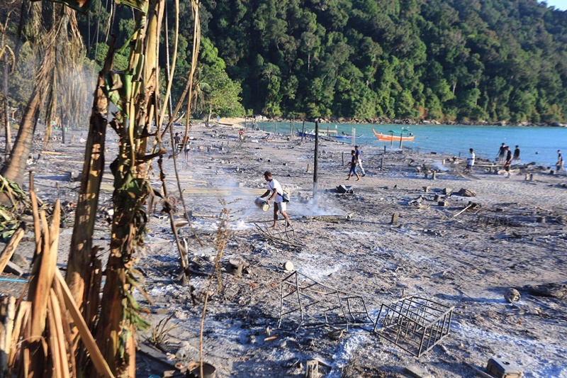 ไฟไหม้หมู่บ้านมอแกน ไฟไหม้หมู่บ้านมอแกน