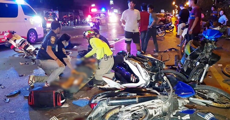 แก๊งแว้นชนสนั่น15คันรวด แก๊งแว้นชนสนั่น15คันรวด