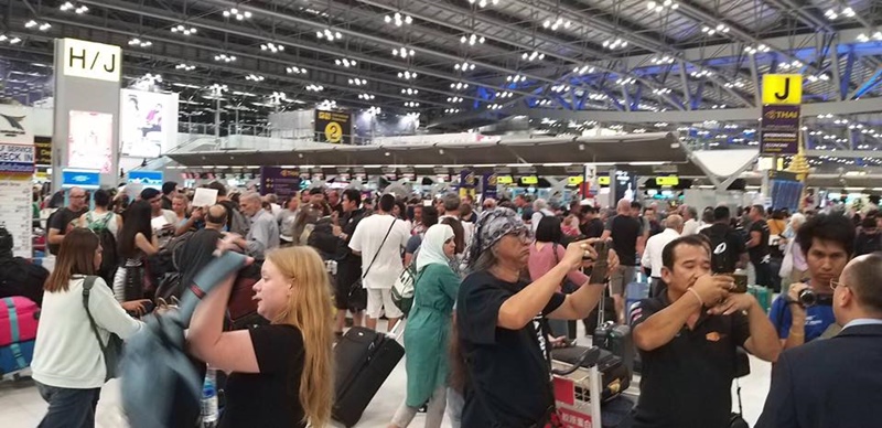 สนามบินสุวรรณภูมิยกเลิกเที่ยวบิน สนามบินสุวรรณภูมิยกเลิกเที่ยวบิน