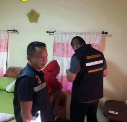 จับแม่เล้าค้าบริการเด็กสาว จับแม่เล้าค้าบริการเด็กสาว