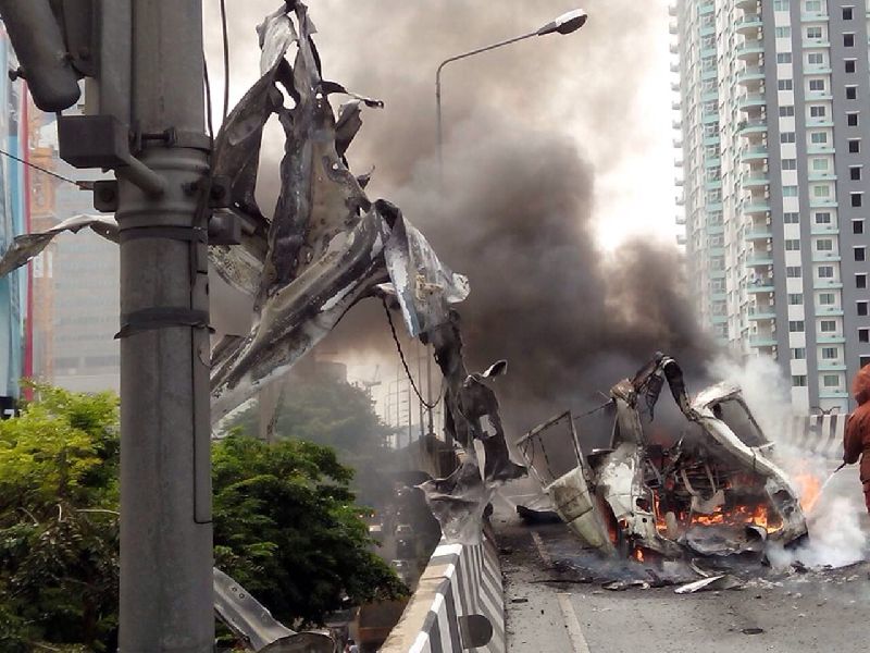 รถตู้ติดแก๊สระเบิด รถตู้ติดแก๊สระเบิด