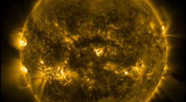 ปรากฏการณ์โซลาร์แฟลร์ ปรากฏการณ์โซลาร์แฟลร์