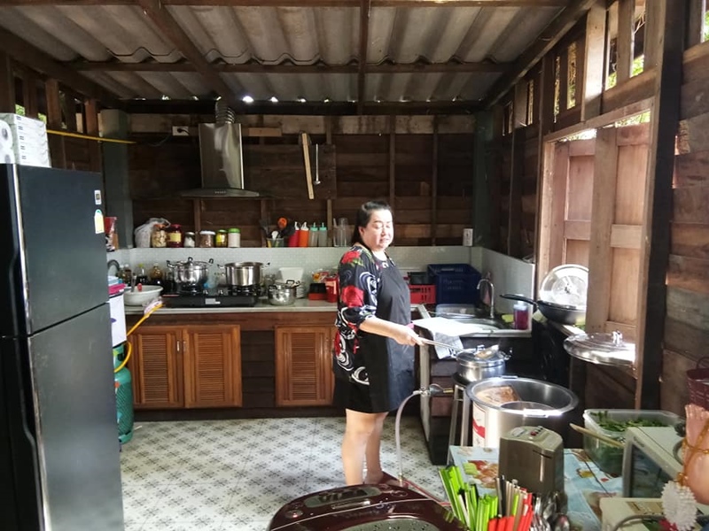 แหม่ม อลิษา ร้านกาแฟ แหม่ม อลิษา ร้านกาแฟ