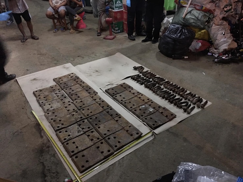 รวบโจรขโมยหมุดรางรถไฟ รวบโจรขโมยหมุดรางรถไฟ