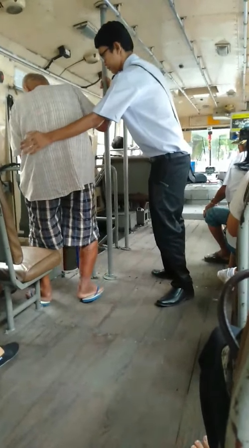 กระเป๋ารถเมล์ทำดี กระเป๋ารถเมล์ทำดี