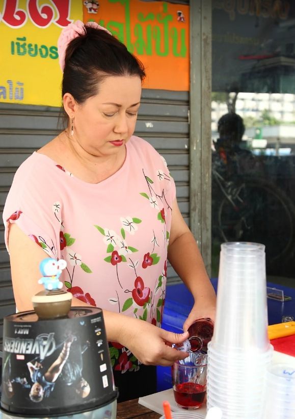 แหม่ม อลิษา ร้านกาแฟ แหม่ม อลิษา ร้านกาแฟ