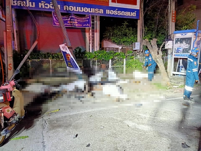 รถชนเสาไฟฟ้า รถชนเสาไฟฟ้า