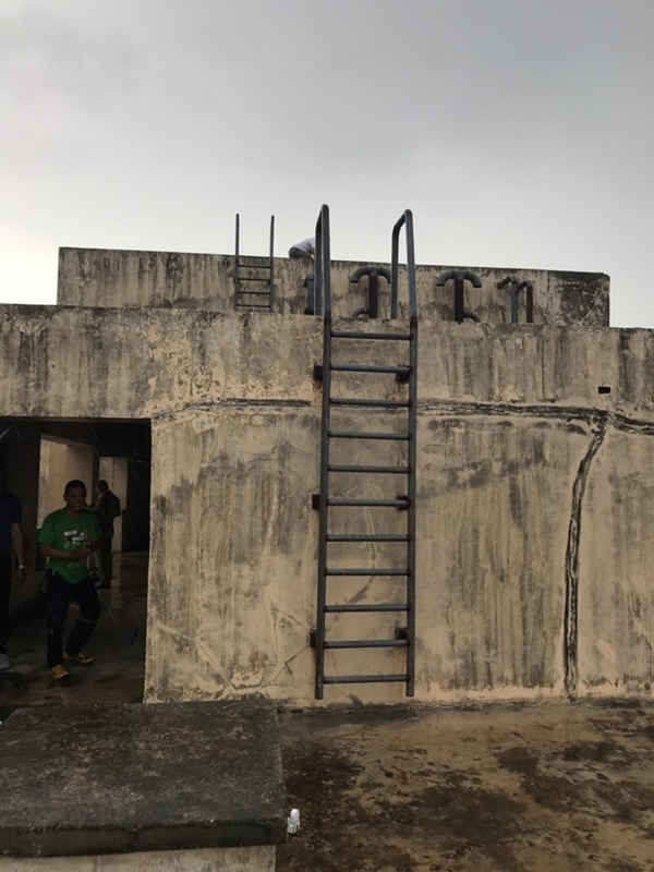 โครงกระดูกบนดาดฟ้า โครงกระดูกบนดาดฟ้า