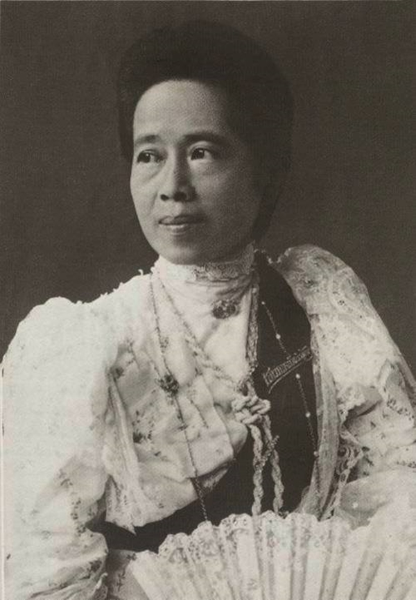 การแบ่งลำดับชั้นพระอัครมเหสีแห่งราชวงศ์จักรี เจ้าจอมมารดาจีน