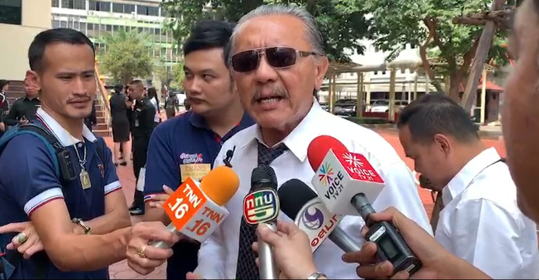 ชูวิทย์ กมลวิศิษฎ์ ชูวิทย์ กมลวิศิษฎ์