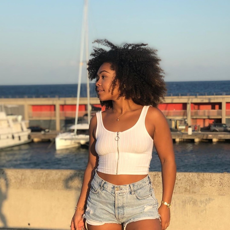 แดนเซอร์เต้น twerking ในการประท้วง แดนเซอร์เต้น twerking ในการประท้วง