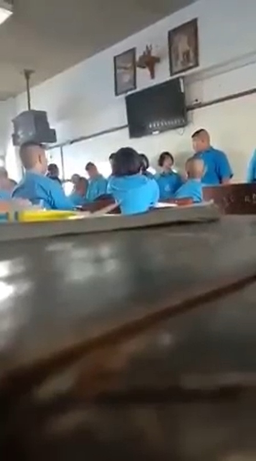 ครูตบเด็ก ครูตบเด็ก