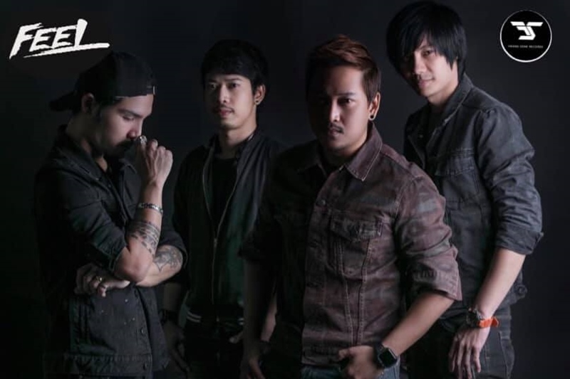 รถยนต์ชนบิ๊กไบค์ รถยนต์ชนบิ๊กไบค์