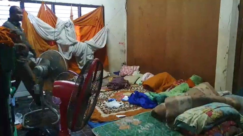 เจ้าอาวาสจัดเซ็กส์หมู่ เจ้าอาวาสจัดเซ็กส์หมู่