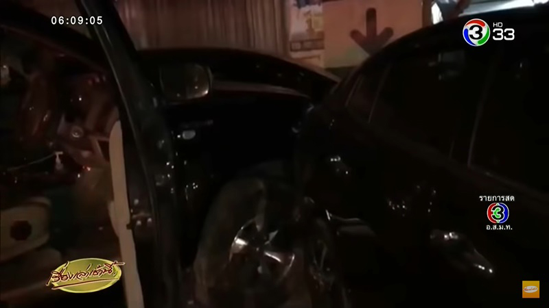 ฟอร์จูนเนอร์ ชน นศ. ดับคาร้านข้าวไข่เจียว ฟอร์จูนเนอร์ ชน นศ. ดับคาร้านข้าวไข่เจียว