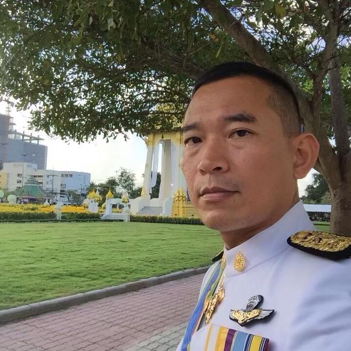 คณากร เพียรชนะ คณากร เพียรชนะ