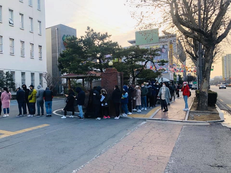 ผีน้อยต่อคิวขอกลับไทย ผีน้อยต่อคิวขอกลับไทย