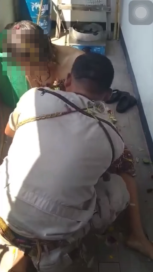 พ่อหมอคลิปล้วงหน้าอกและของสงวนผู้หญิง พ่อหมอคลิปล้วงหน้าอกและของสงวนผู้หญิง