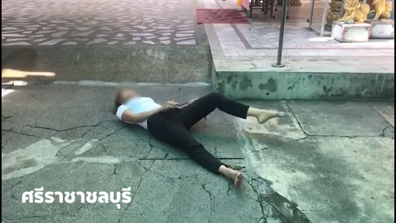 สาวแก้ผ้าวิ่งรอบวัด สาวแก้ผ้าวิ่งรอบวัด