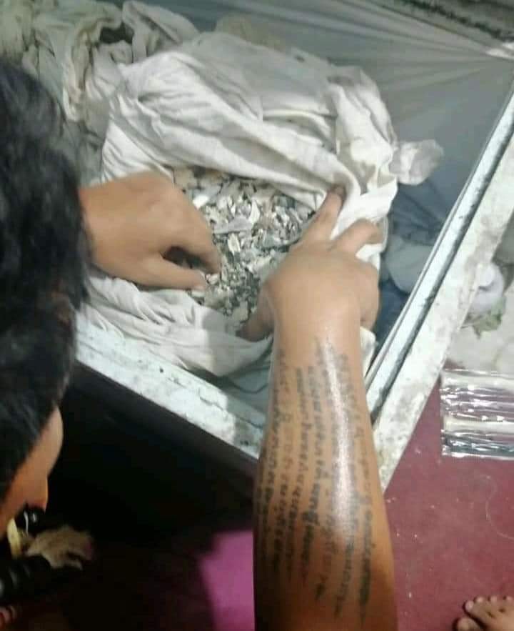 ตุ๊กตากุมารยัดกระดูกคน ตุ๊กตากุมารยัดกระดูกคน