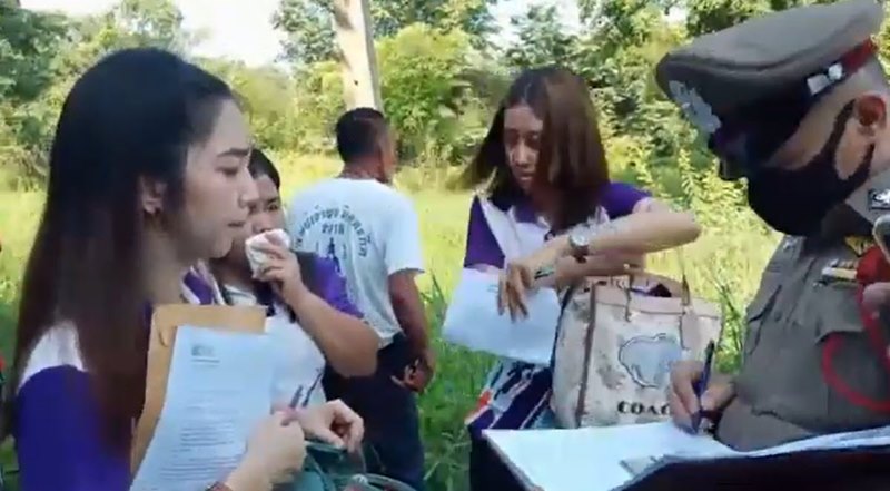 รถบัสทัศนศึกษาหลุดโค้ง รถบัสทัศนศึกษาหลุดโค้ง