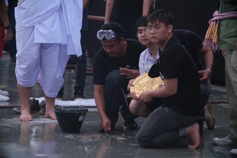 หมุดคณะราษฎร 2 หมุดคณะราษฎร 2