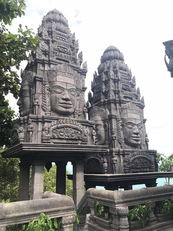 ชาวกัมพูชา จวกโรงแรมไทย ขโมยวัฒนธรรม ชาวกัมพูชา จวกโรงแรมไทย ขโมยวัฒนธรรม