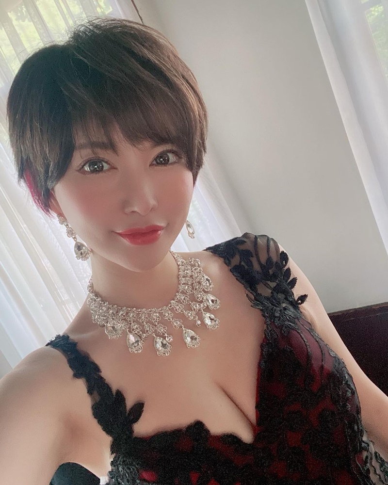 satomi yuria satomi yuria