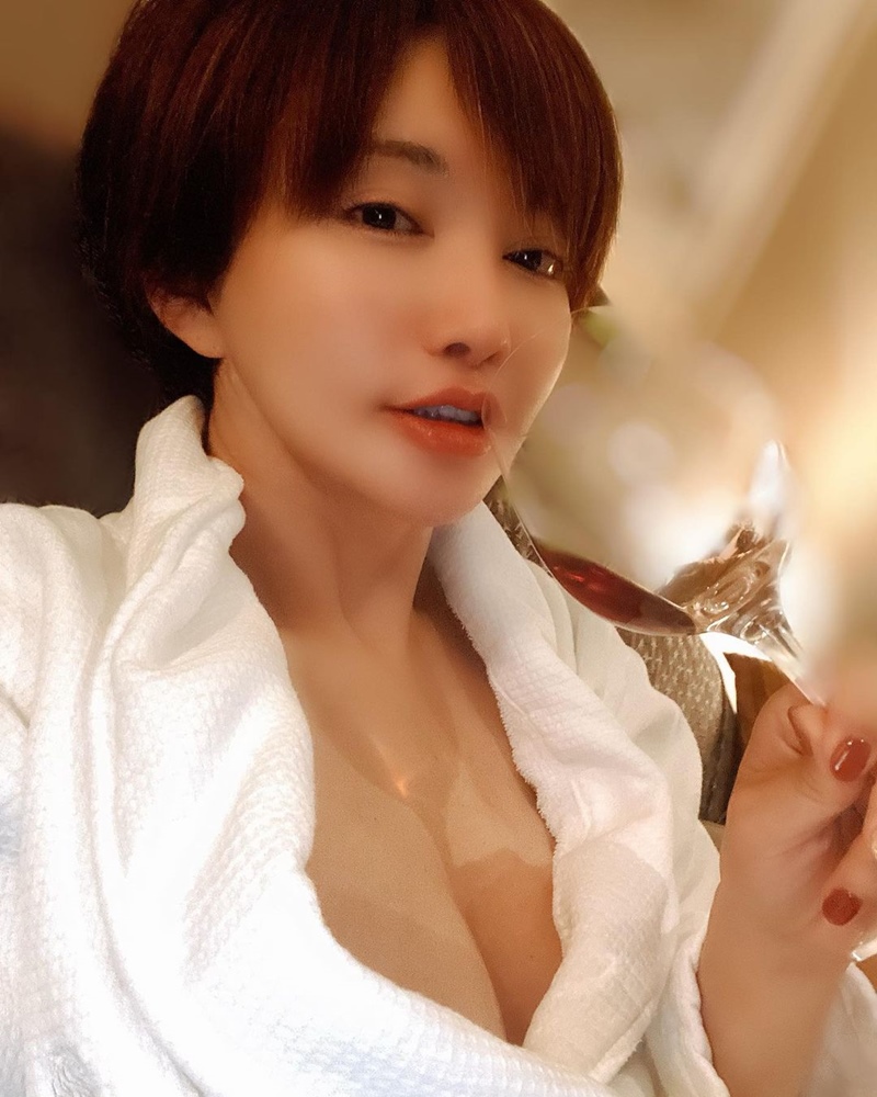 satomi yuria satomi yuria