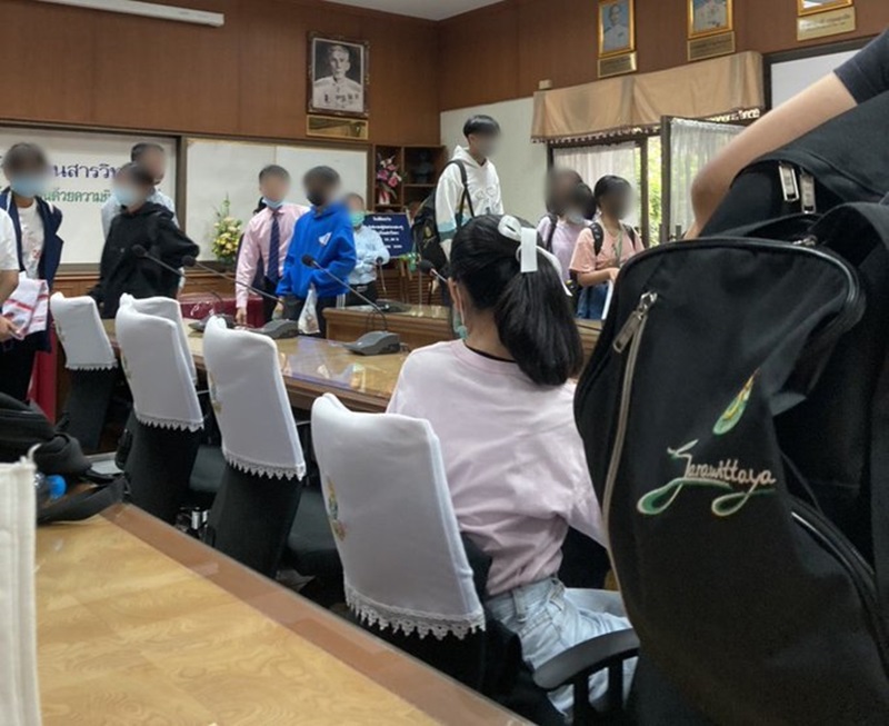 #1ธันวาบอกลาเครื่องแบบ #1ธันวาบอกลาเครื่องแบบ