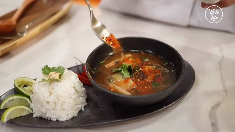 ต้มยำกุ้งใส่ถั่วงอก ต้มยำกุ้งใส่ถั่วงอก