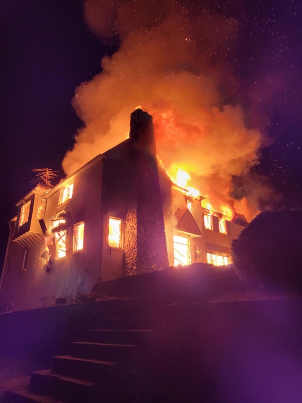 เผาบ้านไล่งู เผาบ้านไล่งู