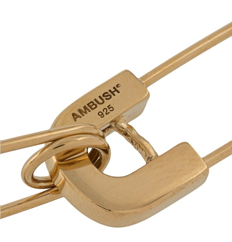 กำไลเข็มกลัด AMBUSH กำไลเข็มกลัด AMBUSH