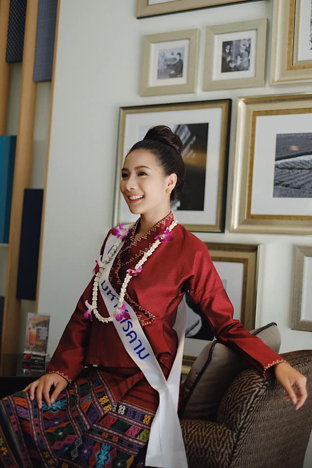 น้ำมนต์ มนชนิตว์ น้ำมนต์ มนชนิตว์