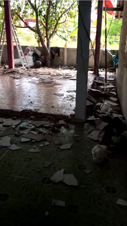 ลูกสะใภ้ทุบบ้านแม่ผัว ลูกสะใภ้ทุบบ้านแม่ผัว