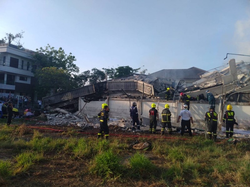 ไฟไหม้ อาคารถล่ม ไฟไหม้ อาคารถล่ม