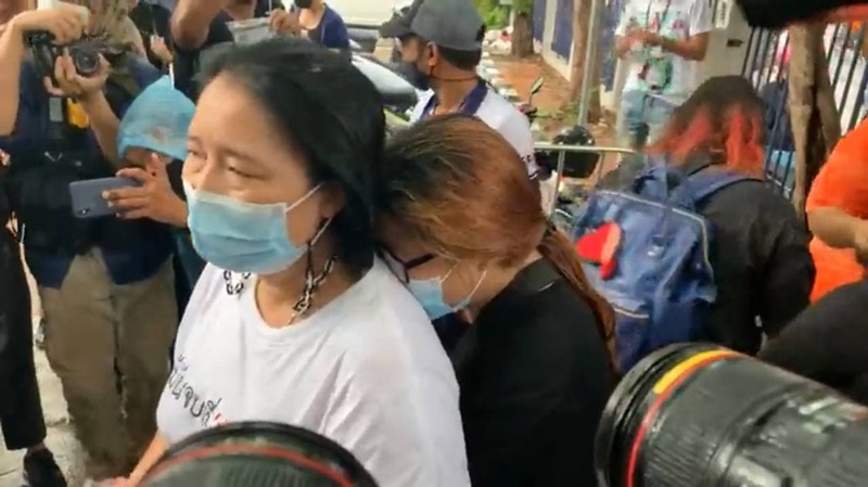 แม่เพนกวิน โกนหัว แม่เพนกวิน โกนหัว