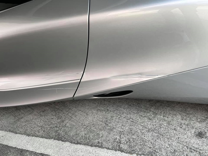 มอเตอร์ไซค์ชนรถหรู มอเตอร์ไซค์ชนรถหรู