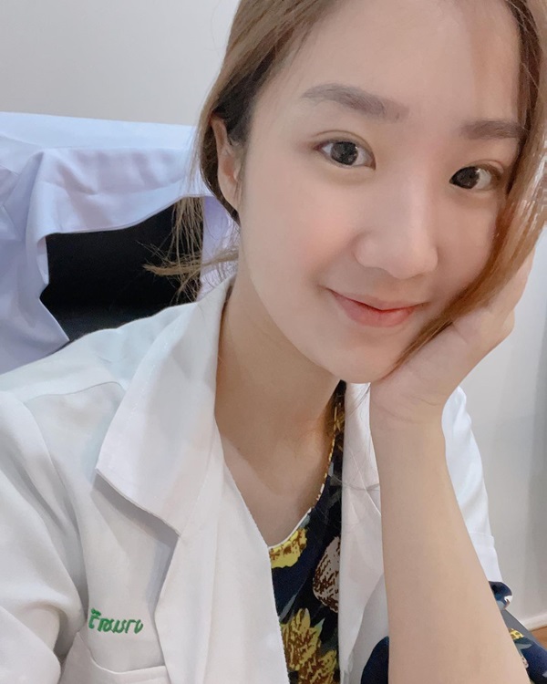 หมอลิลลี่ วรัญญา หมอลิลลี่ วรัญญา