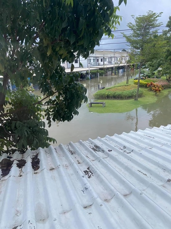 น้ำท่วมบ้าน น้ำท่วมบ้าน