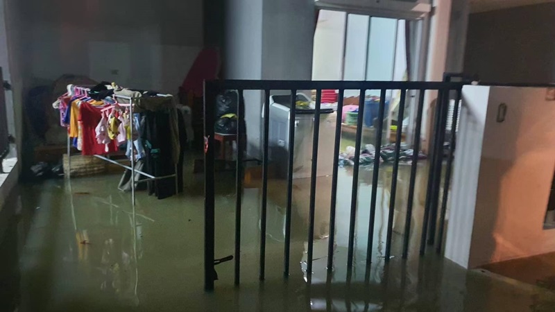 น้ำท่วมบ้าน น้ำท่วมบ้าน