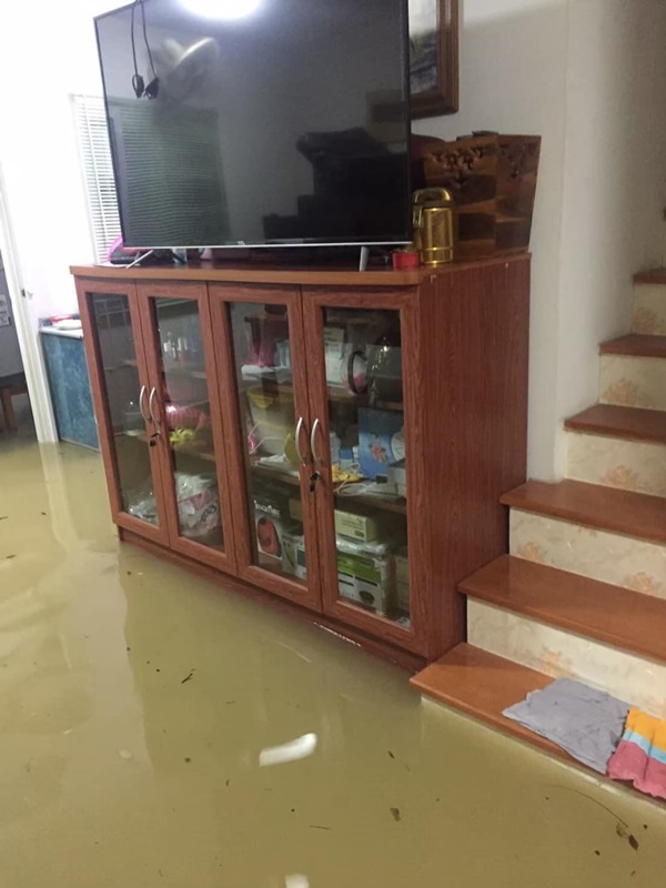 น้ำท่วมบ้าน น้ำท่วมบ้าน